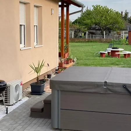 Konrad Apartman Balatonmariafurdo